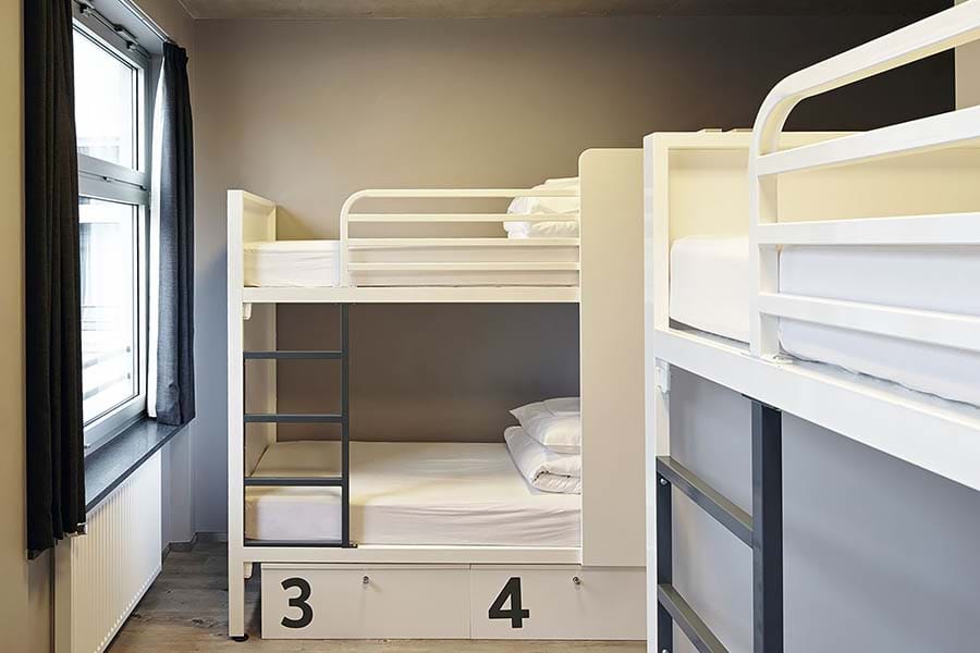 Private 6-bed Room
