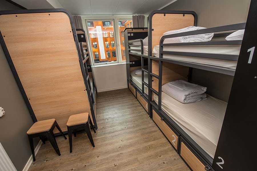Habitación privada con 6 camas