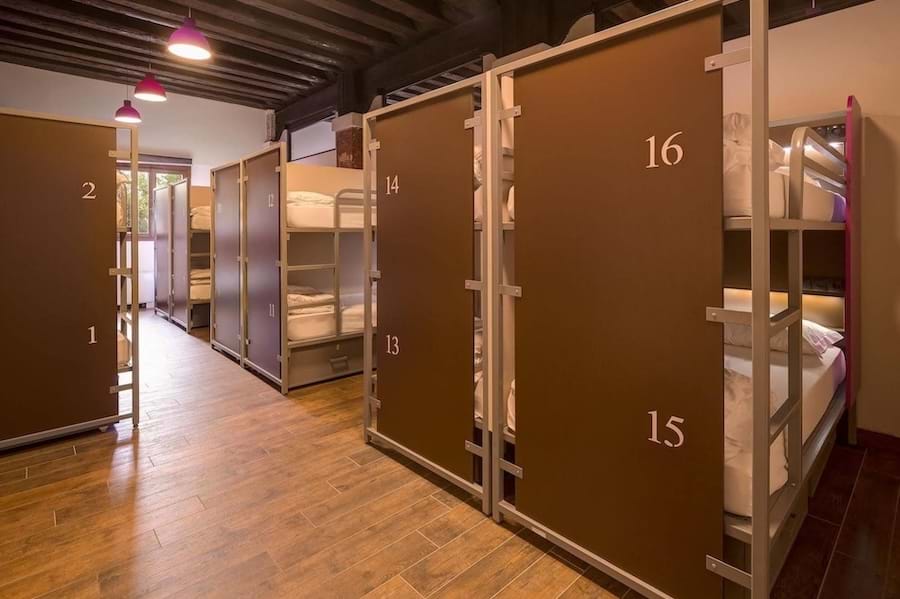 Bed in Large Dorm - Shared Bathrooms